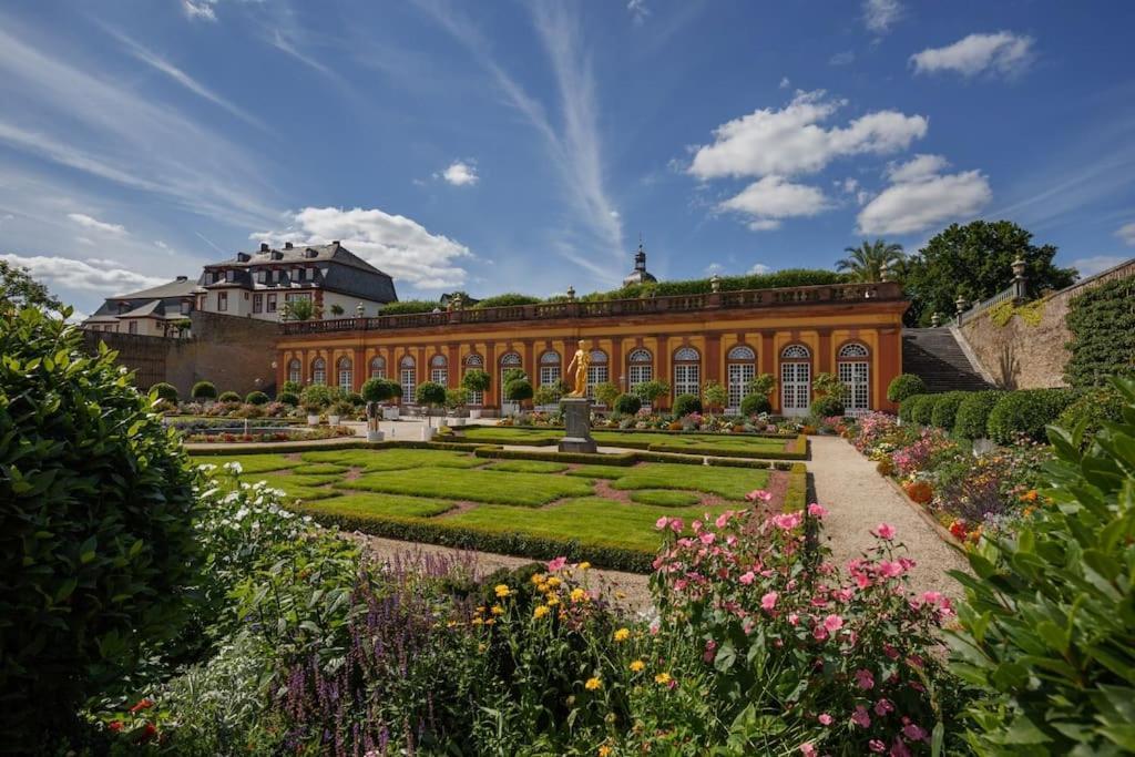 Kuenstler Ferienwohnung Am Weilburger Schloss, Marktplatz 9 エクステリア 写真