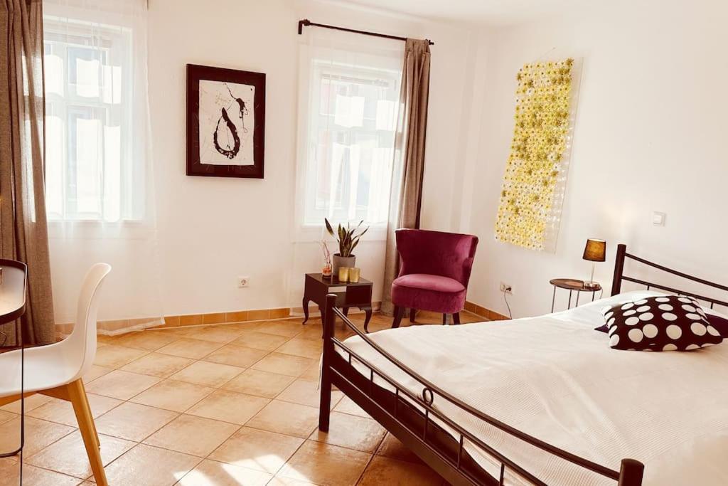 Kuenstler Ferienwohnung Am Weilburger Schloss, Marktplatz 9 エクステリア 写真
